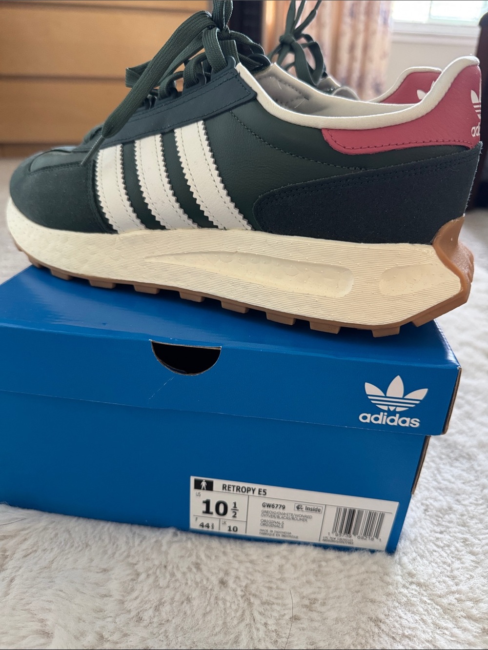 adidas Retropy E5 Sneakers in Dark Green, White & Pink